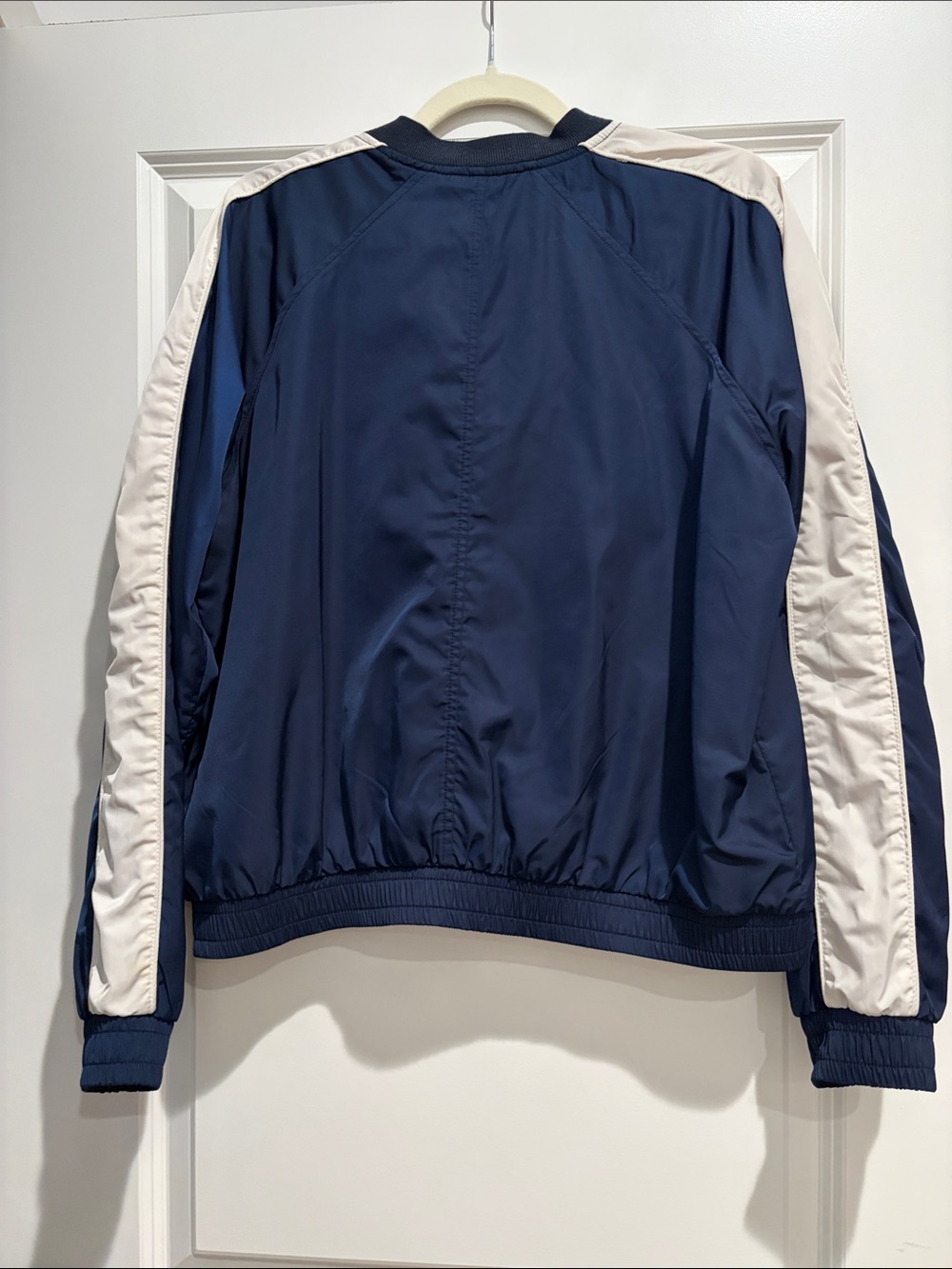 Gap Women’s Bomber Casual Relaxed Fit Cropped Jacket, size L - Picture 5 of 5